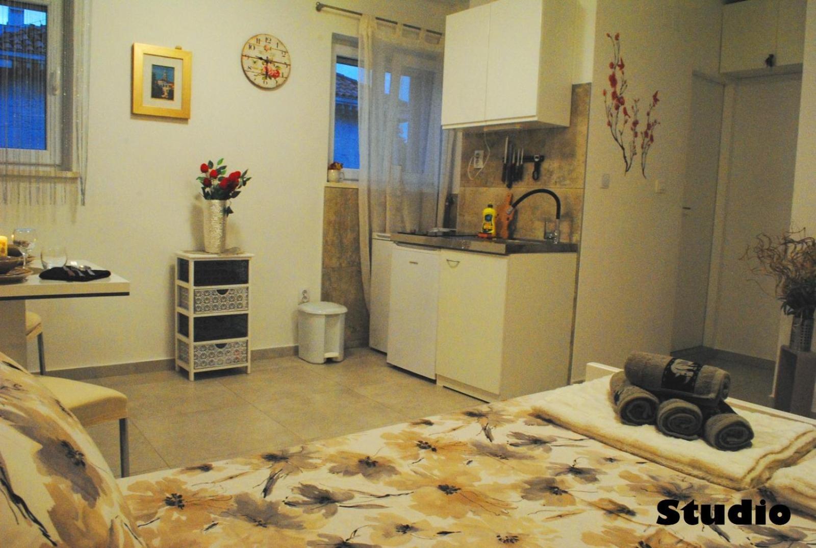 Sunshower Apartment And Studio Split Eksteriør bilde