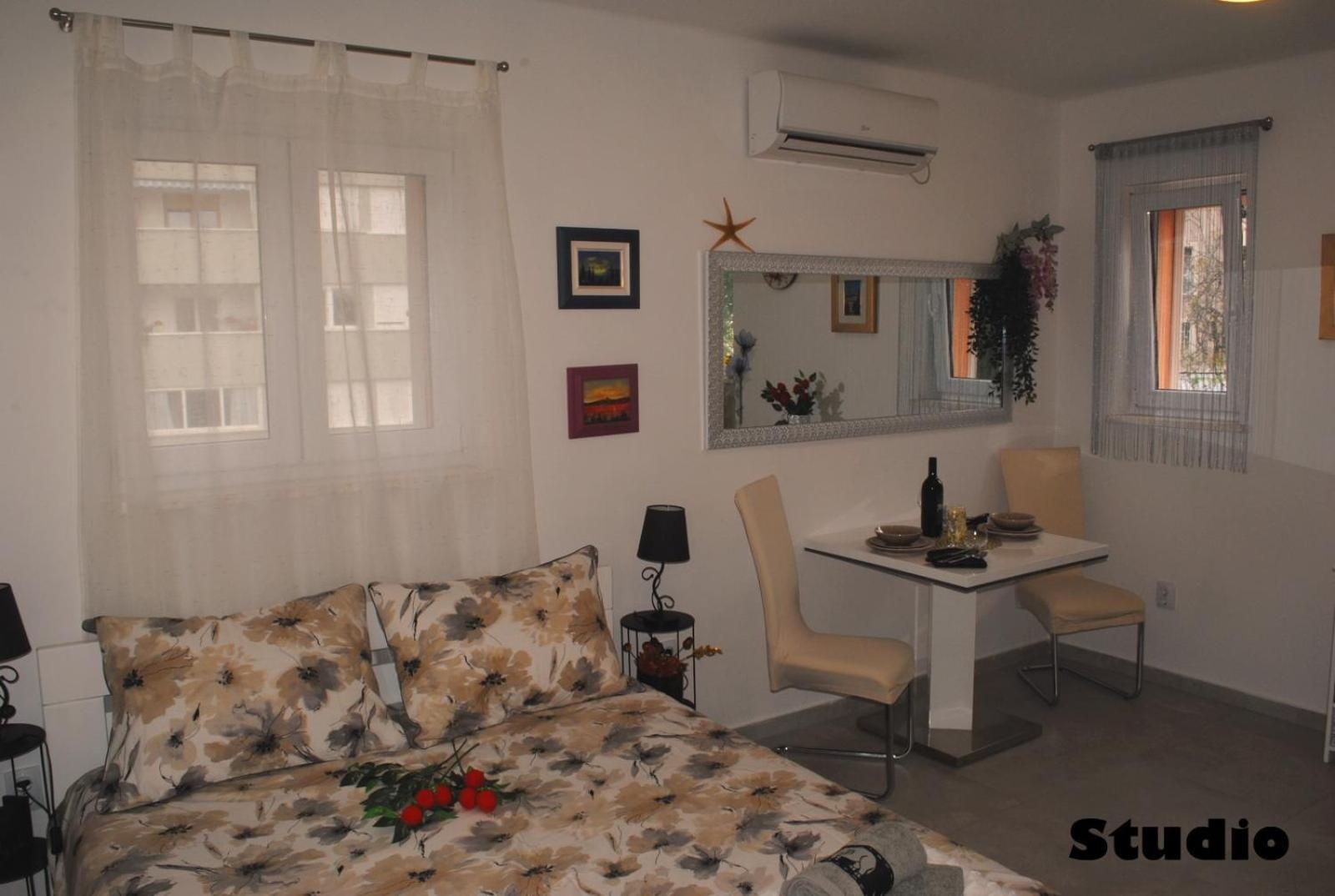 Sunshower Apartment And Studio Split Eksteriør bilde