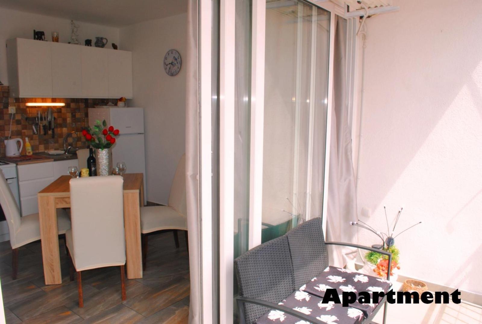 Sunshower Apartment And Studio Split Eksteriør bilde
